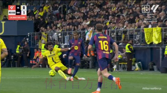 亚马尔险被废！遭双脚爆铲，维加染红离场，巴萨球员集体暴怒